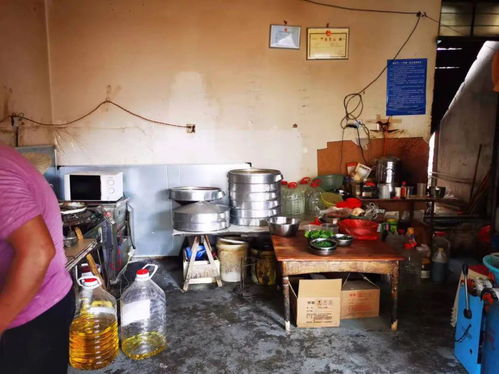 大理市餐飲服務食品安全紅黑榜第2期發布 8家單位獲贊，13家單位待整改